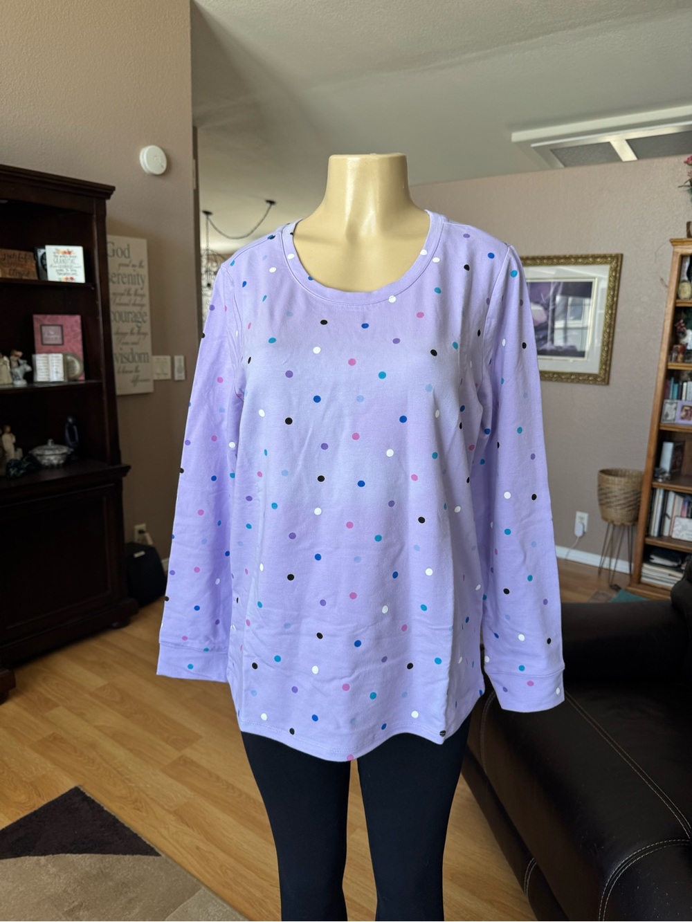 Sport Savvy lavender polka dot long sleeve sweatshirt-size M